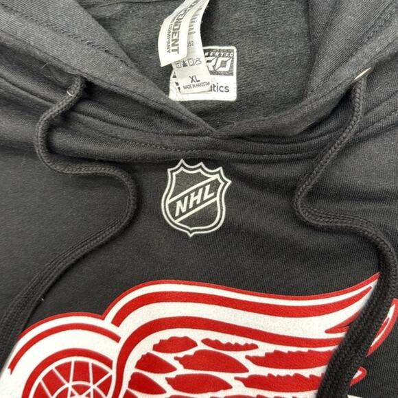 DETROIT RED WINGS Men’s XL Black Hoodie Sweatshirt - Picture 3 of 3